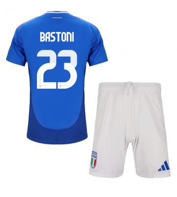 Italia Alessandro Bastoni #23 Primera Equipación Niños Eurocopa 2024 Manga Corta (+ Pantalones cortos)